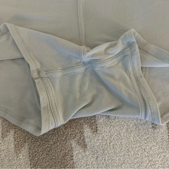 SKIMS Boyfriend Loose Boxer Short, XL, Frost - Picture 8 of 10